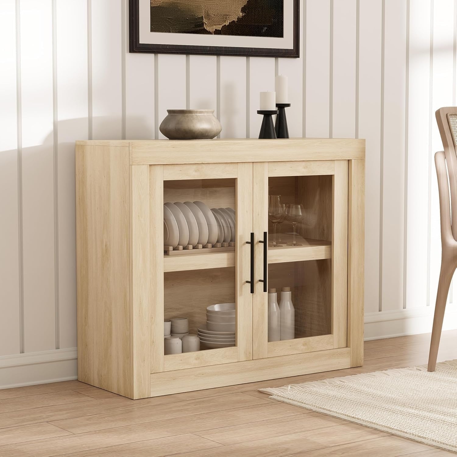 Meuble bas style annees cinquante finition bois avec deux portes vitrees, rangement decoratif pour entree cuisine ou sejour